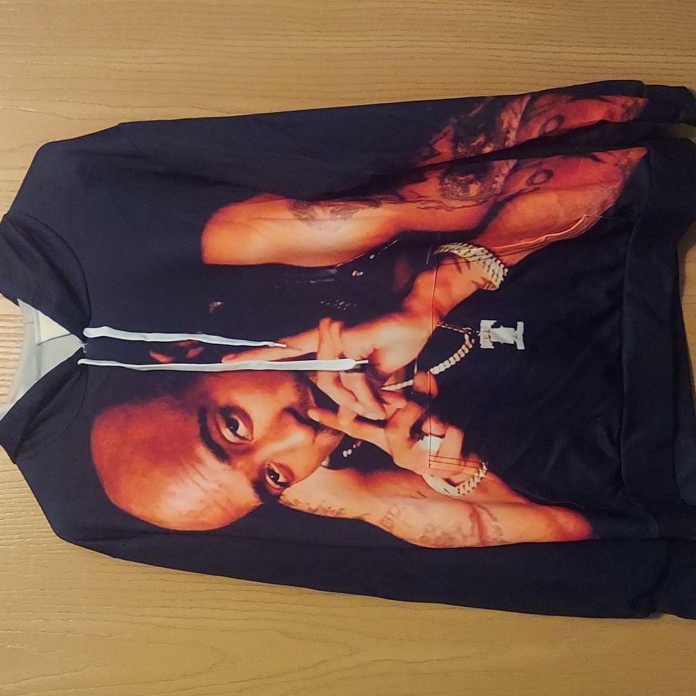 BRAND NEW! - 2PAC HOODIE - LARGE